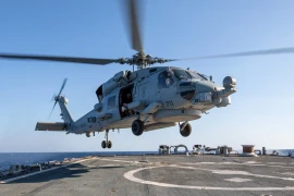 Trực thăng, tiêm kích hải quân Mỹ liên tiếp rơi ở Biển Đông