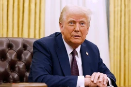 Colombia chịu nhận người bị trục xuất, Mỹ tạm ngưng áp mức thuế 25% 