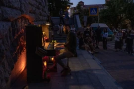 Người dân Thủ đô Kiev sinh hoạt ra sao khi thiếu điện 12h/ngày?