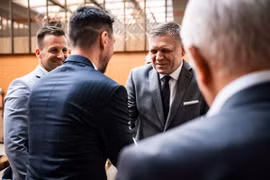 Lần đầu tiên Thủ tướng Slovakia họp nội các sau vụ ám sát