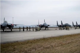 Mỹ triển khai tiêm kích F-15 gần biên giới Nga