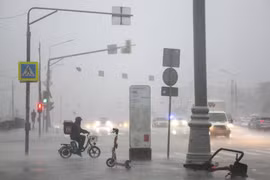 Cơn bão mạnh quét qua Thủ đô Matxcơva, 2 người thiệt mạng