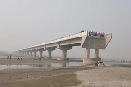 Đi theo Google Maps, ô tô lao xuống sông khiến 3 người tử vong