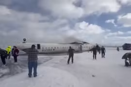 Máy bay chở 80 người bị lật ngửa trên đường băng phủ đầy tuyết ở Canada