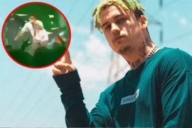 Nam ca sĩ đột ngột qua đời sau khi ngất xỉu trên sân khấu