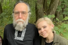 Con gái của nhà bình luận chính trị kỳ cựu người Nga chết trong vụ nổ xe hơi 