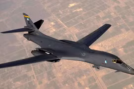 Mỹ không kích dữ dội 85 mục tiêu ở Syria và Iraq