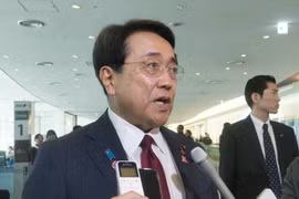 Trưởng đoàn đàm phán thuế quan của Nhật Bản đến Mỹ