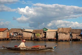 Việt Nam theo sát kế hoạch của Campuchia di dời người gốc Việt ở Biển Hồ