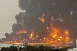 Israel không kích cảng Hodeidah ở Yemen để trả đũa Houthi