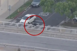 Bị cảnh sát truy đuổi gắt gao, nghi phạm bỏ lại xe rồi tẩu thoát