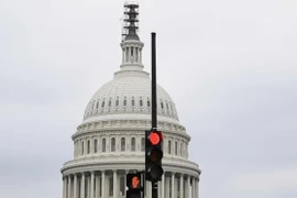 Thượng viện Mỹ thông qua dự luật ngăn chính phủ đóng cửa