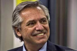 Tổng thống Argentina tuyên bố sẽ là người đầu tiên trong nước tiêm vaccine Sputnik V