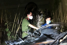 [Tin nhanh tối 17-10-2021] Nghi ngờ vợ ngoại tình, mua xăng đốt ô tô của ‘tình địch’