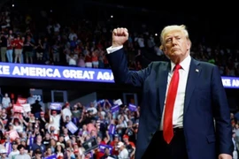 Ông Donald Trump phát biểu mừng chiến thắng, cam kết mang lại ‘thời kỳ hoàng kim’ cho nước Mỹ