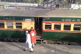 Pakistan tiêu diệt 13 phần tử khủng bố, giải thoát hàng chục con tin