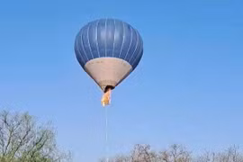 Khinh khí cầu bốc cháy dữ dội, cặp vợ chồng tử vong thương tâm