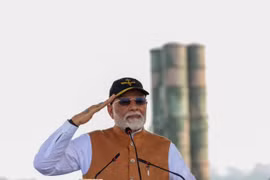 Thủ tướng Ấn Độ ca ngợi hệ thống phòng không S-400 do Nga sản xuất