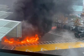 Nhiều cửa khẩu biên giới Canada - Mỹ đóng cửa sau vụ nổ xe