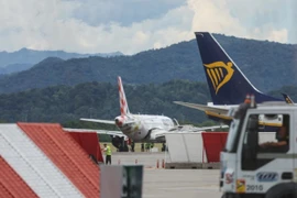 Người đàn ông tử vong sau khi bị hút vào động cơ máy bay