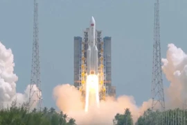 Xem Trung Quốc phóng tên lửa đưa loạt vệ tinh internet lên quỹ đạo 