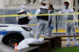 Pháp báo động an ninh cao nhất sau vụ đâm dao trường học