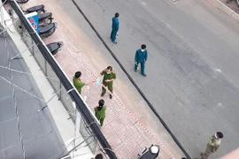 [Tin nhanh tối 25-11-2021] Hai vợ chồng tử vong bất thường trong nhà nghỉ