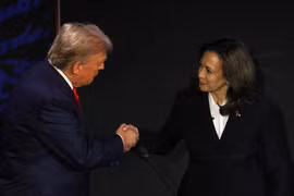 Những nội dung chính trong ‘màn so găng đầu tiên’ giữa 2 ứng viên Donald Trump -Kamala Harris