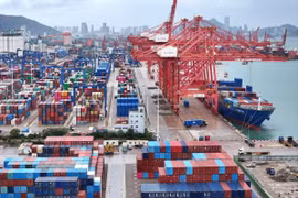Trung Quốc lập tức tung đòn thuế quan đáp trả Mỹ