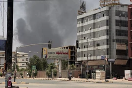 Binh biến tại Sudan: Đại sứ EU bị hành hung, Liên hợp quốc sơ tán nhân viên