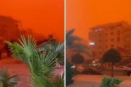 Bão cát khủng khiếp ‘nhuộm đỏ’ bầu trời thành phố Marrakesh ở Morocco