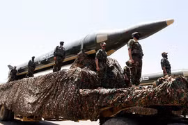 Houthi phóng tên lửa đạn đạo siêu thanh vào Israel
