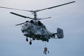 Trực thăng Nga bắn phá xuồng không người lái Ukraine lao về phía Crimea