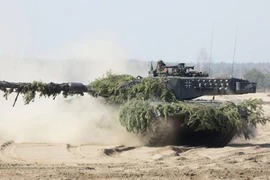 Đức triển khai 2 tiểu đoàn xe tăng tới gần biên giới Nga