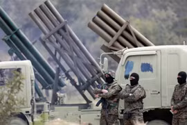 Hezbollah phóng loạt rocket, đáp trả cuộc không kích của Israel vào Lebanon