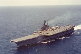 Mỹ bán siêu tàu sân bay từng tham chiến ở Việt Nam, với giá 1 xu