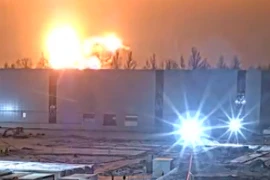 Khoảnh khắc máy bay chở hàng rơi gần sân bay Vilnius của Litva