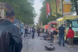 Canada: Ô tô bất ngờ đâm vào đám đông dự lễ hội, gây nhiều thương vong