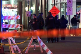 Lao xe vào đám đông ngày đầu năm mới ở Mỹ, 10 người thiệt mạng