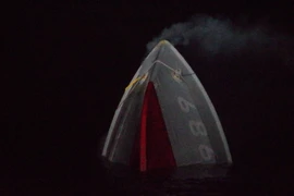 Nhật Bản: Tàu quét mìn bị chìm sau hỏa hoạn, 1 người mất tích