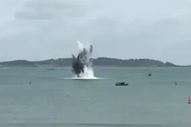 Hải quân Anh kích nổ quả bom còn sót lại từ thời Thế chiến II