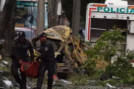 Đánh bom xe và tấn công trực thăng ở Colombia, ít nhất 17 người chết