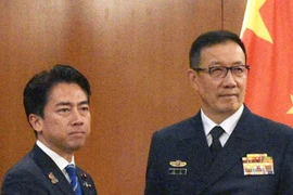 Bộ trưởng Quốc phòng Nhật Bản Koizumi Shinjiro lần đầu gặp người đồng cấp Trung Quốc