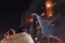 Nhân chứng kể lại khoảnh khắc ‘biển lửa’ bao trùm nhiều tòa chung cư ở Hồng Kông