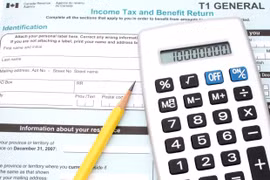 Người Canada đóng thuế nhiều hơn chi phí sinh hoạt