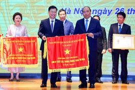 TPBank vinh dự đón nhận cờ thi đua của Chính phủ