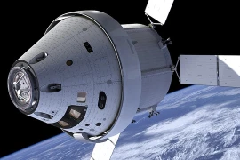 NASA công bố tàu vũ trụ có người lái bay quanh Mặt trăng