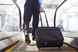 Tây Ban Nha lặng lẽ trục xuất 2 nhân viên Đại sứ quán Mỹ?