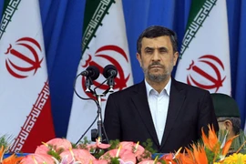 Đương kim Tổng thống Iran bị tòa hình sự triệu tập