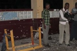 Đánh bom kép gần Dinh Tổng thống Somalia, 14 người chết
